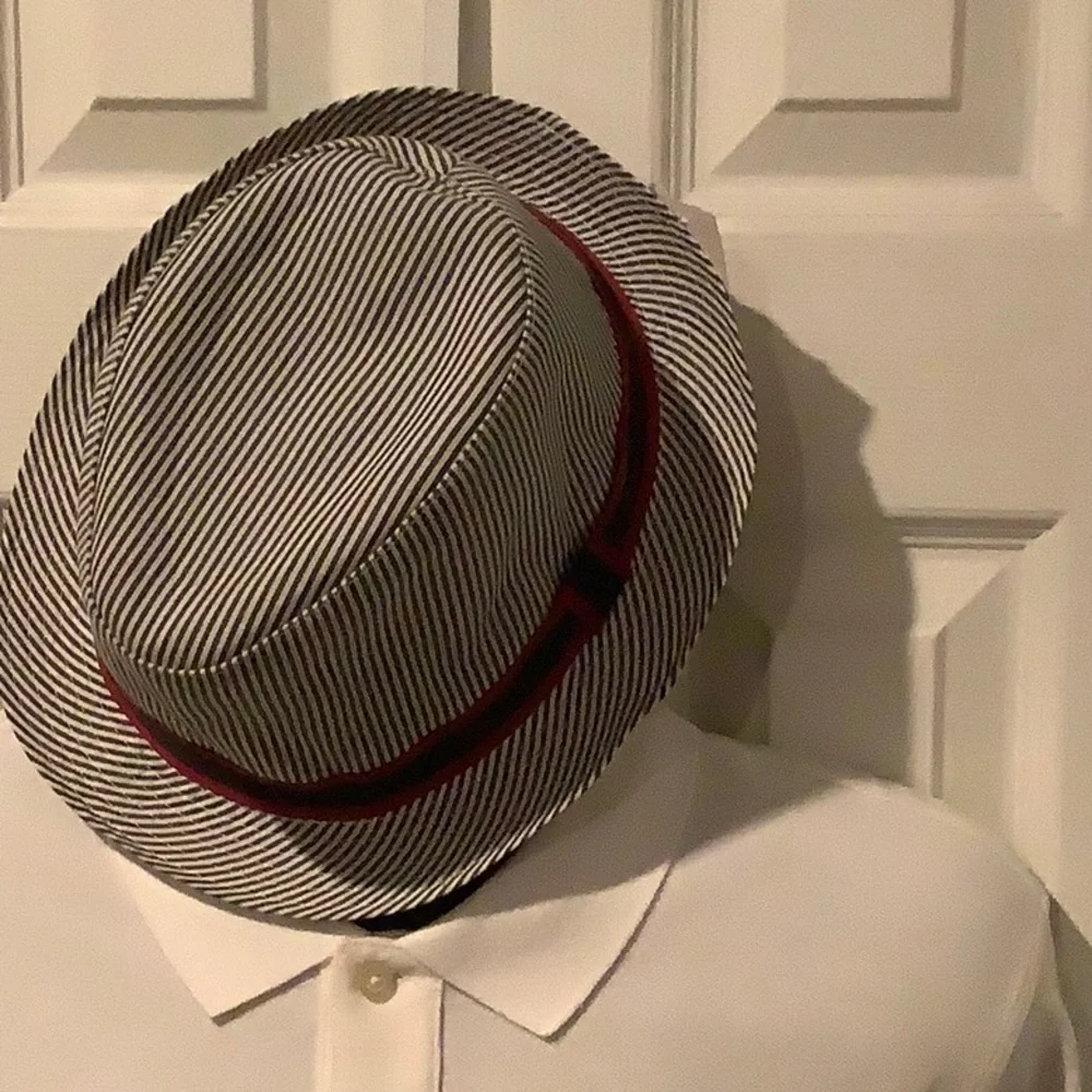 Target Man’s Hat (New) - Picture 2 of 3